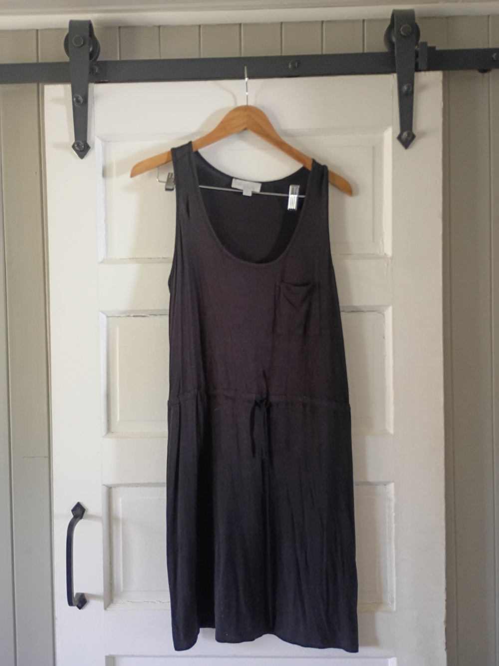 Olive & Oak Black Sleeveless Midi Tank Dress with Waist Tie